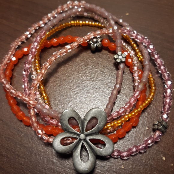 Bracelets - Picture 6 of 8